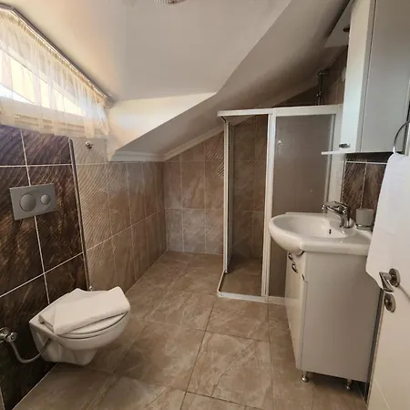 Faruk Villa